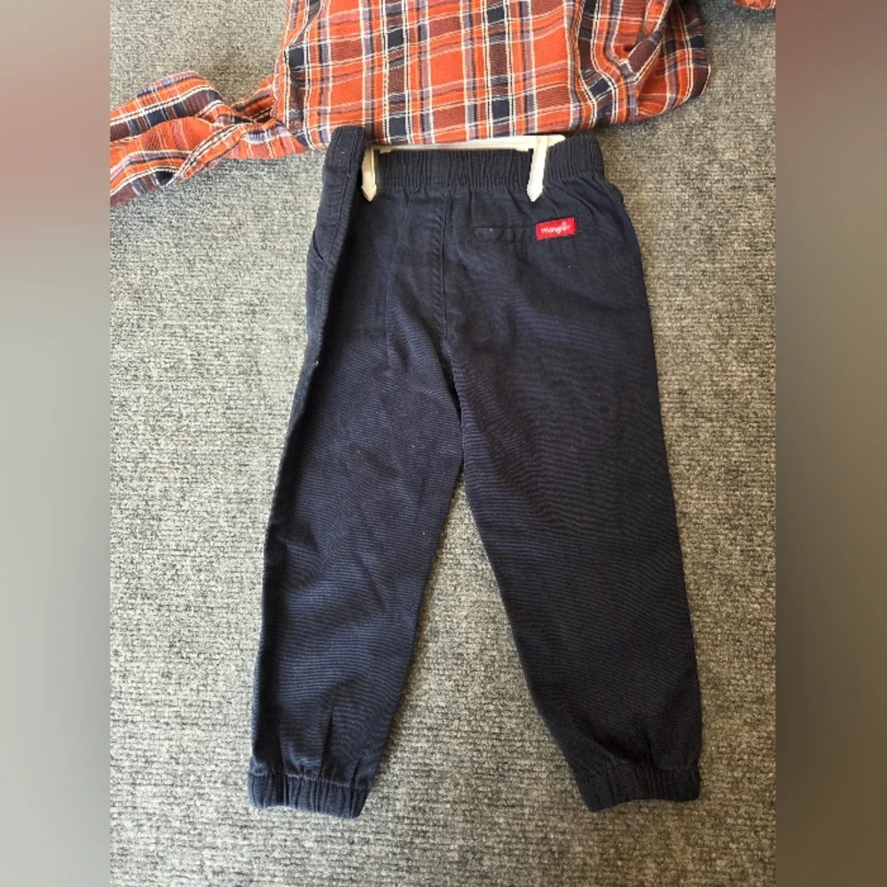 Wrangler Toddler Boy 2T Plaid Button-Up Shirt & Navy Jogger Pants 2-Piece Set NW